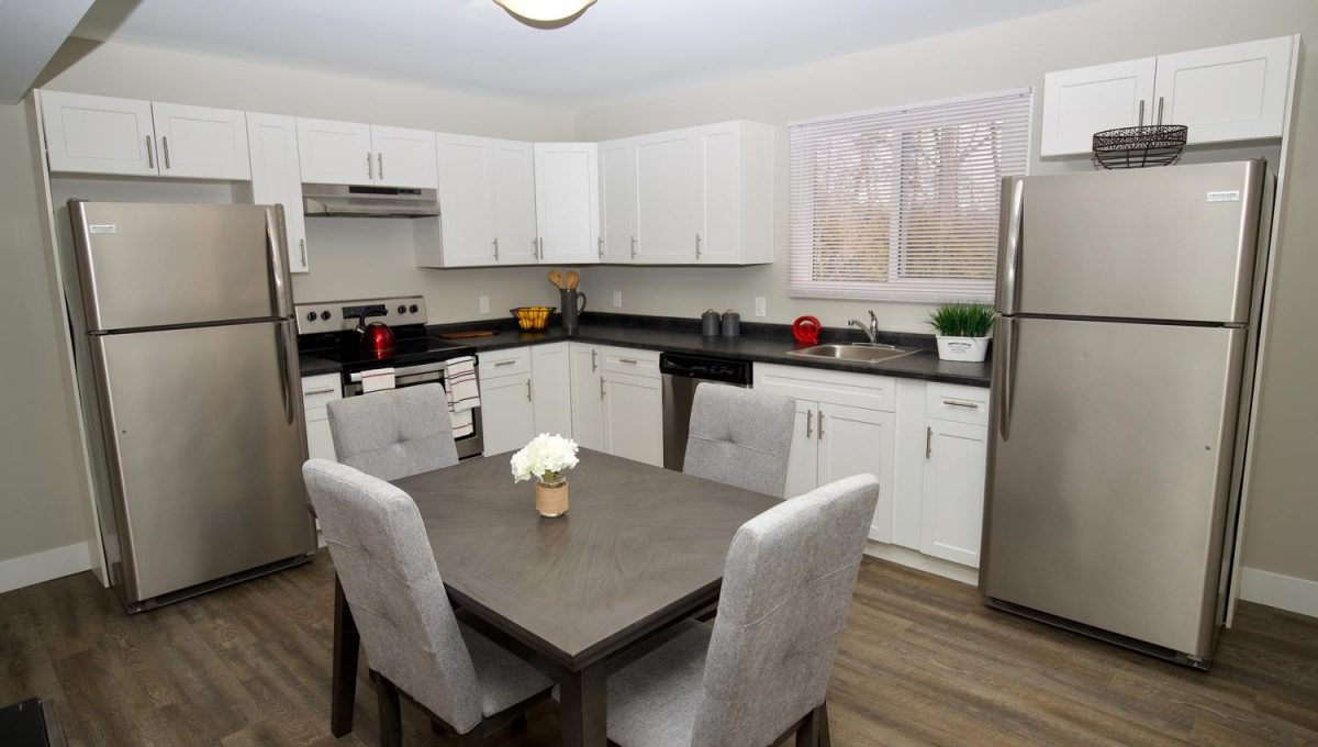 1581 Dixie St London ON N5V-large-009-3-kitchen wide-1500x1000-72dpi